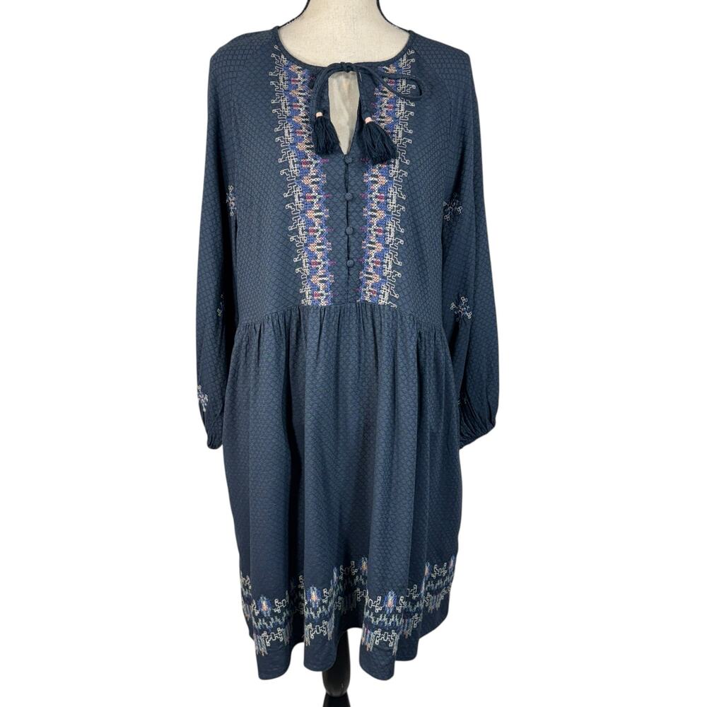 Knox Rose X-Large Shift Dress Embroidered Long Sleeve Tasseled Keyhole V-Neck